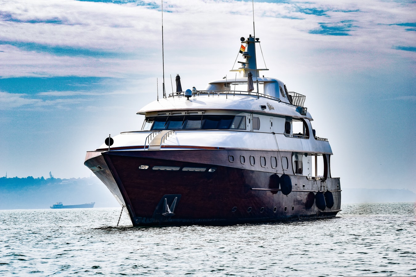 How to choose the best marine battery for your application?